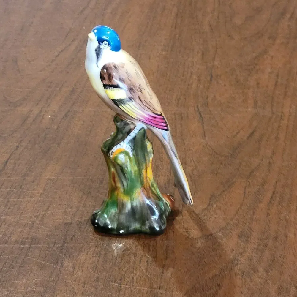 Vintage Tuscan Bearded Titmouse Bird Figurine England 5.25